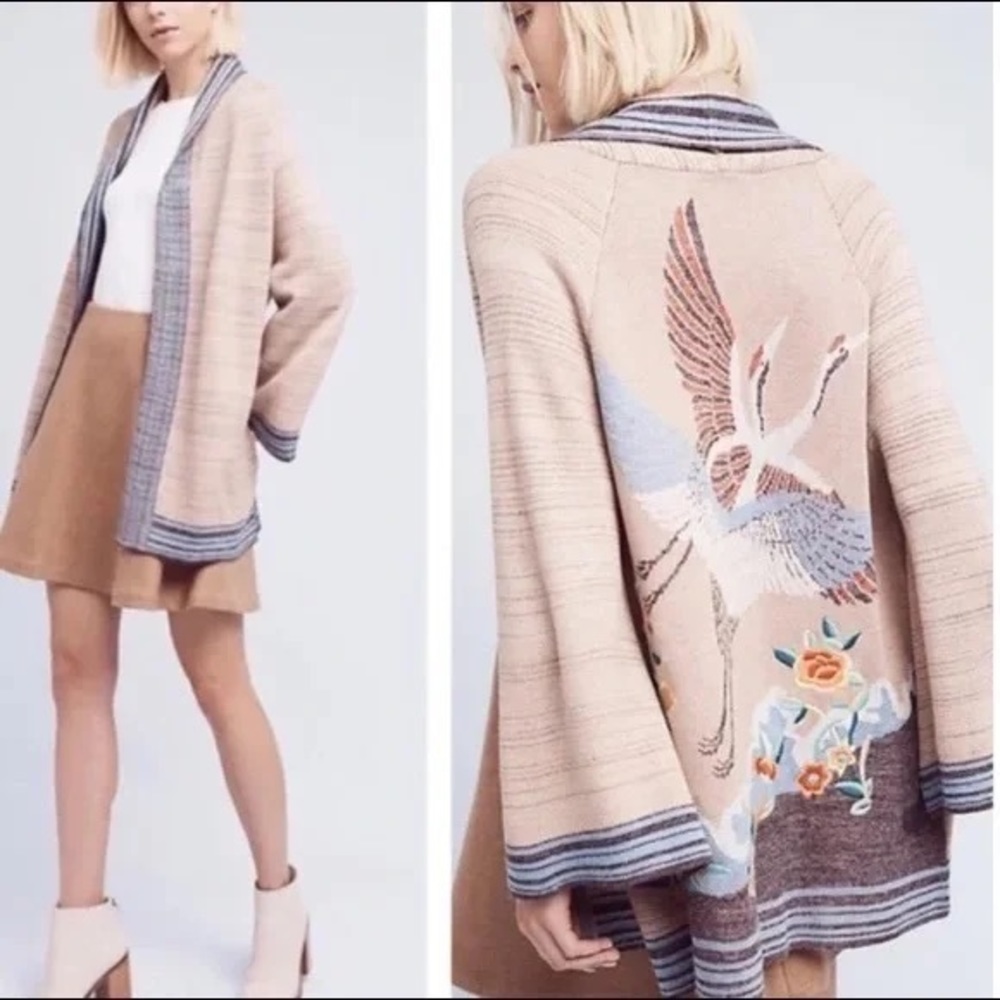 Gooooorgeous embroidered crane kimono sweater from Anthropologie, size Med